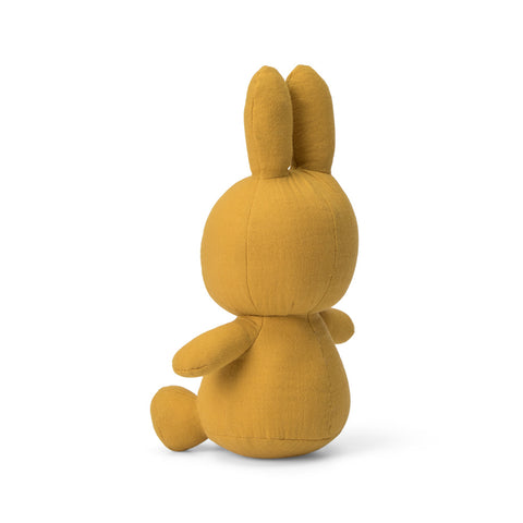 Miffy sitting muselină galbenă, 33 cm