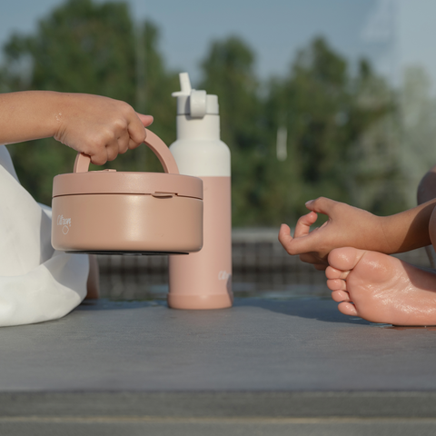 Termos pentru Mâncare 400ml Roz Pudră – Două Feluri de Mâncare Diferite Într-un Singur Recipient